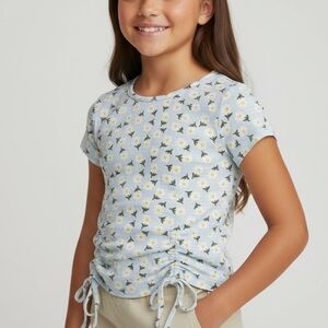 NEW Wallflower Floral Daisy Top Size 10 Light Blue White Yellow